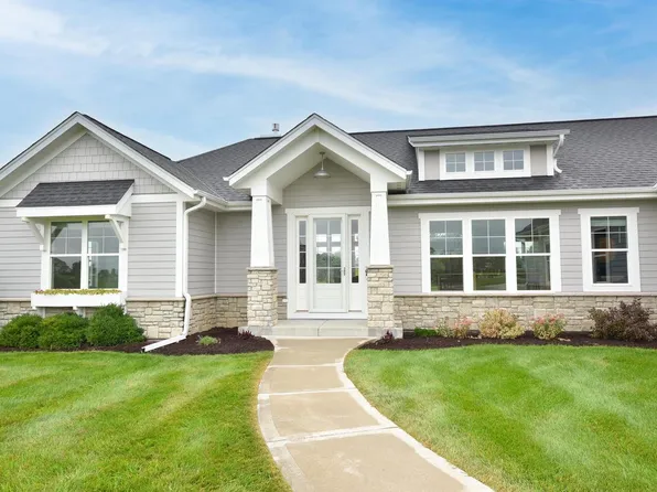 W279N8923 Sundown COURT, Hartland, WI 53029
