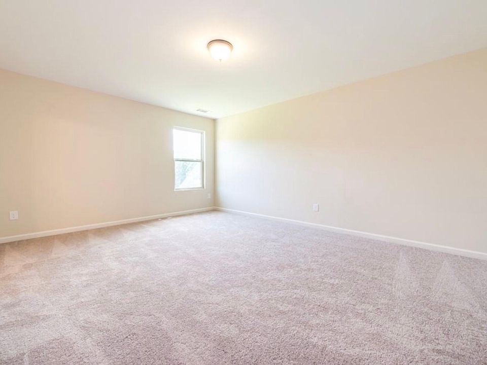 1st image of 163 Blackberry Ln