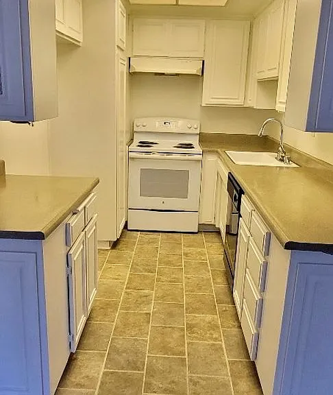 15222 Magnolia Blvd — Photo 7