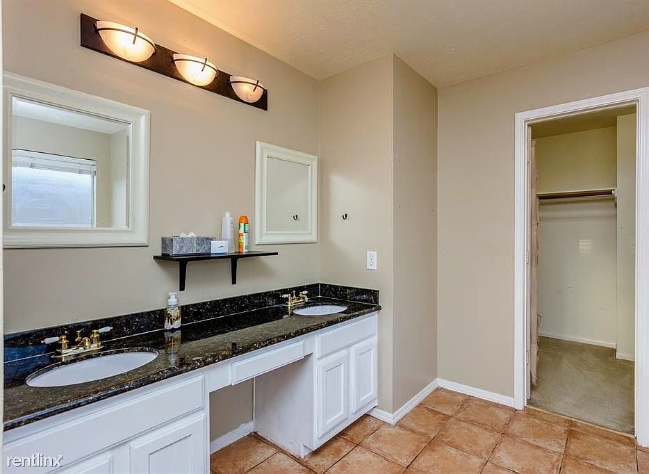Master bath 1