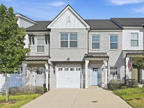 107 Dameron Dr, Hendersonville, TN 37075