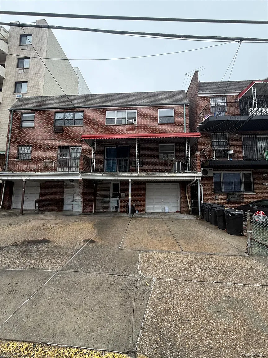 133-32 Avery Avenue photo 1