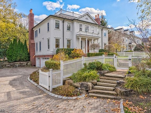 2nd image of 70 Samson Ave