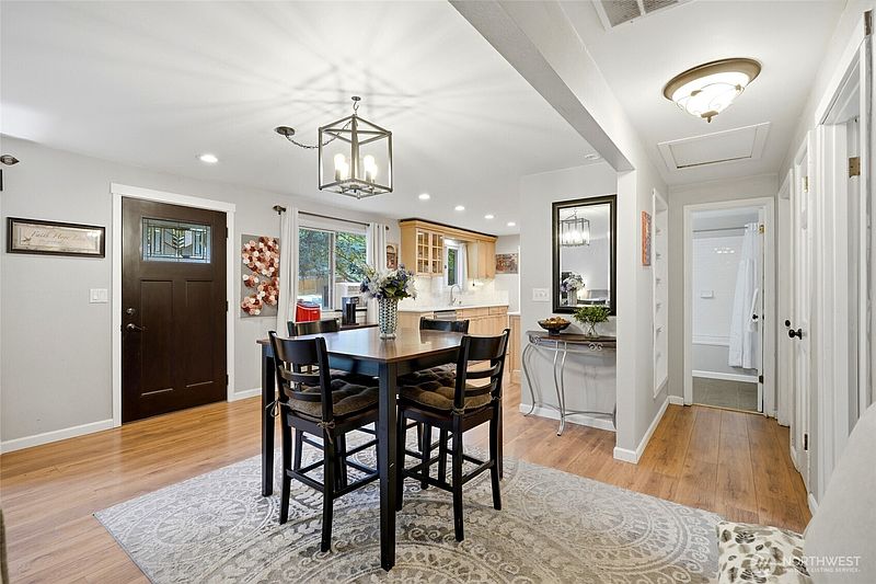 4th image of 21007 NE 66th Street