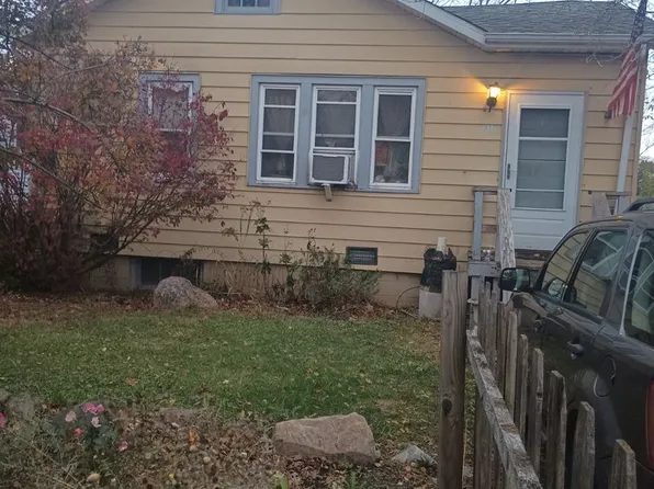 310 Woodland Dr, Round Lake Beach, IL 60073