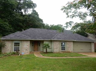 315 Hemlock Dr, Flowood, MS 39232