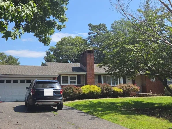 427 N Lake Shore Dr, Brick, NJ 08723