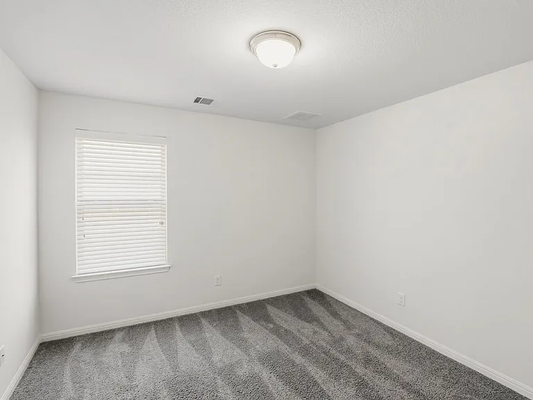 2937 Barbed Wire St — Photo 20