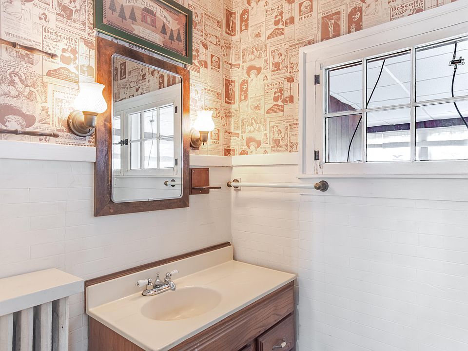 415 S Walnut St, photo 12