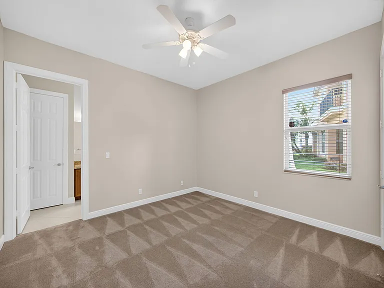 12054 Aviles Circle Palm — Photo 34
