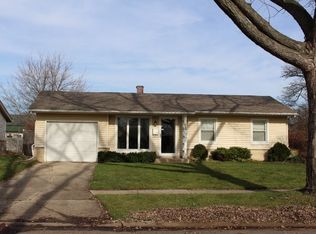 296 Victoria Ln, Elk Grove Village, IL 60007