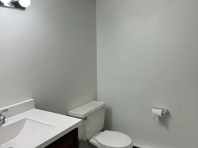 1823 Boston Post Rd #3 — Photo 9