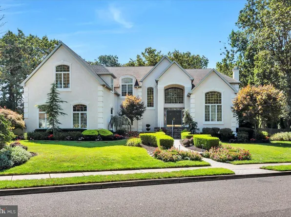 25 Stockton Dr, Voorhees, NJ 08043