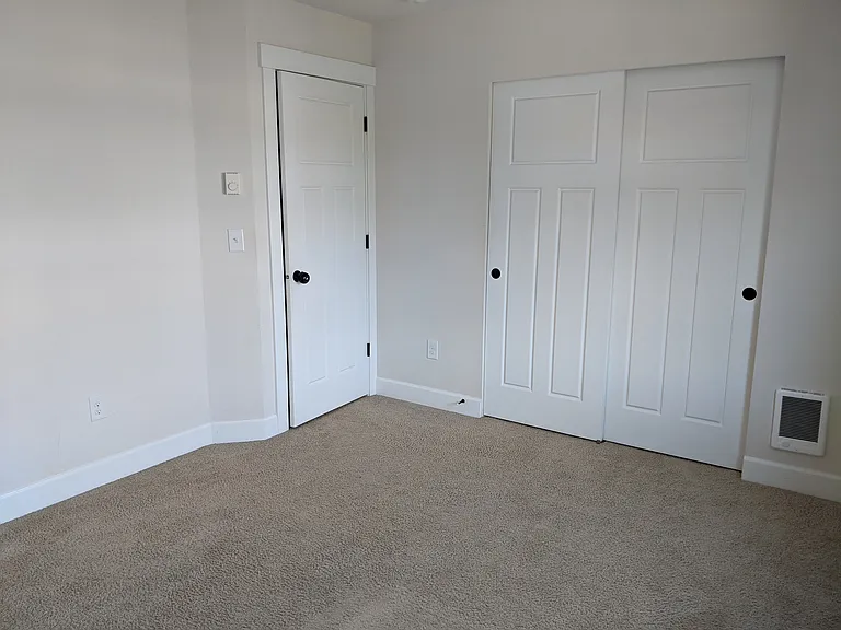 Top floor bedroom #2