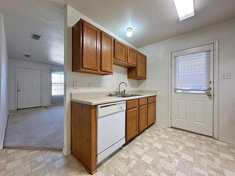5300 Lauren Lea Dr — Photo 8