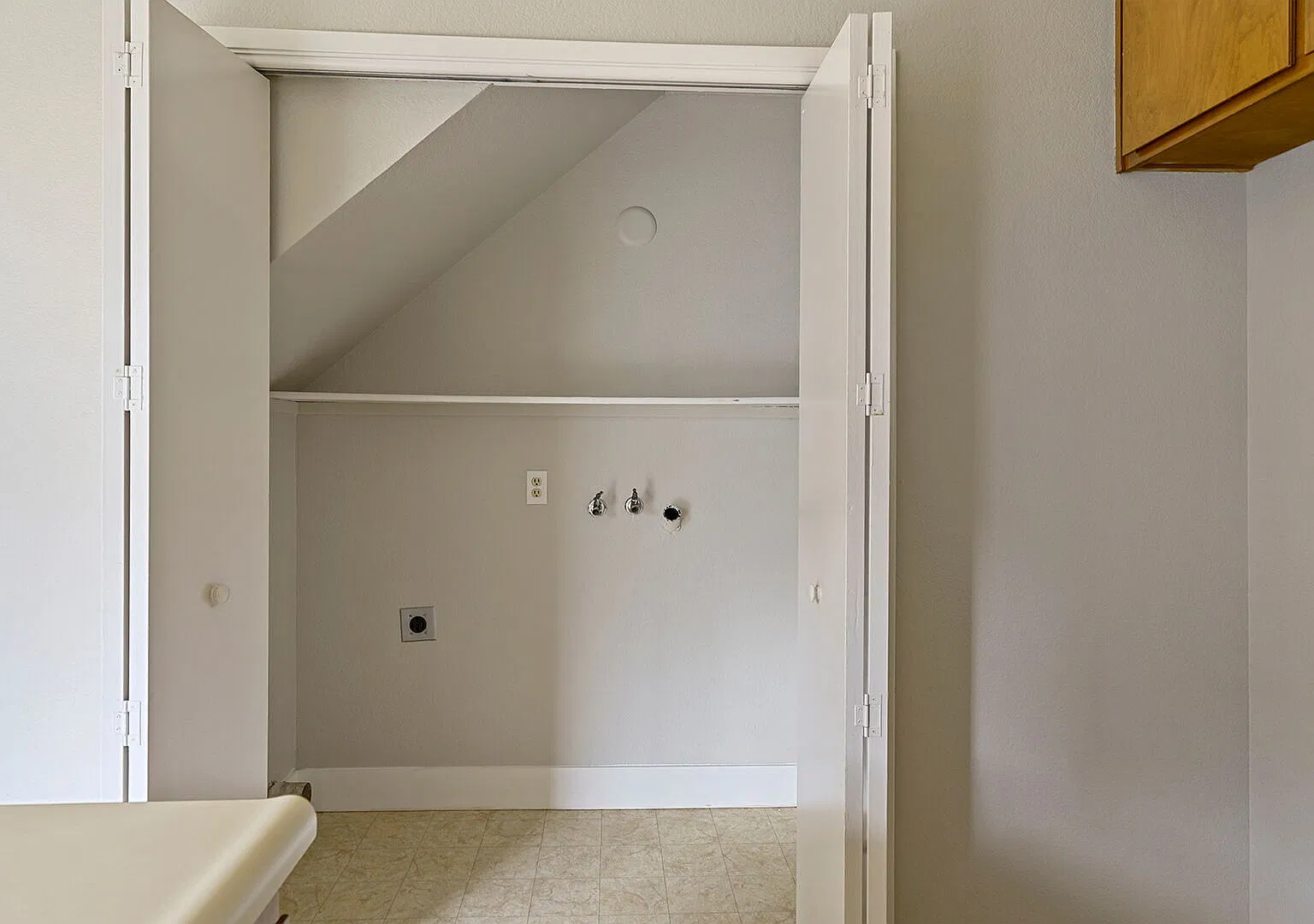 2 bed, 1045 sqft, $1,750 — Photo 1