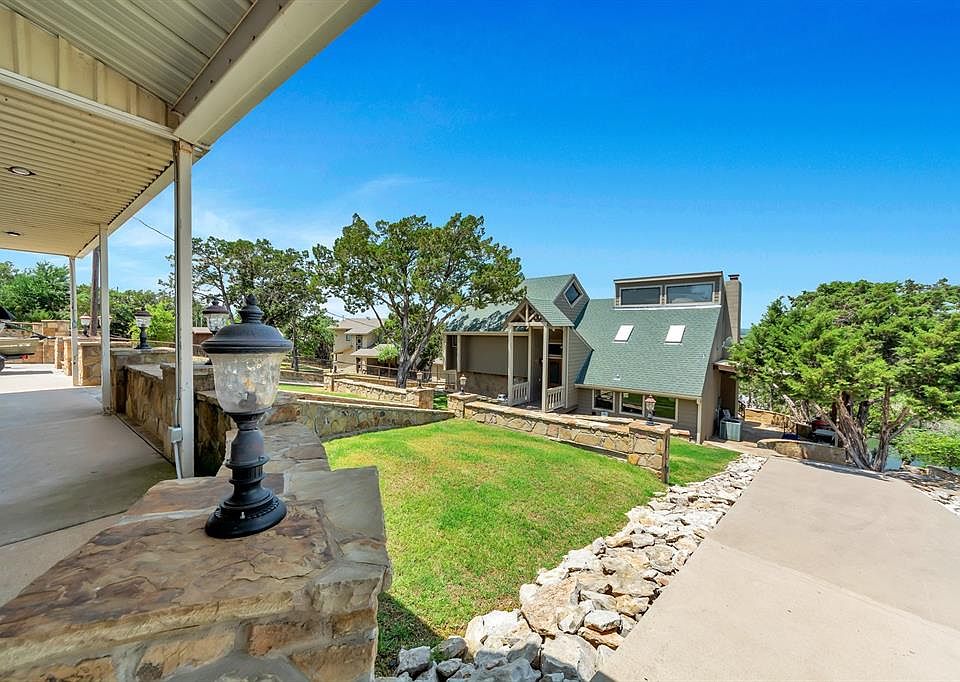 1st image of 1010 E Hells Gate Dr