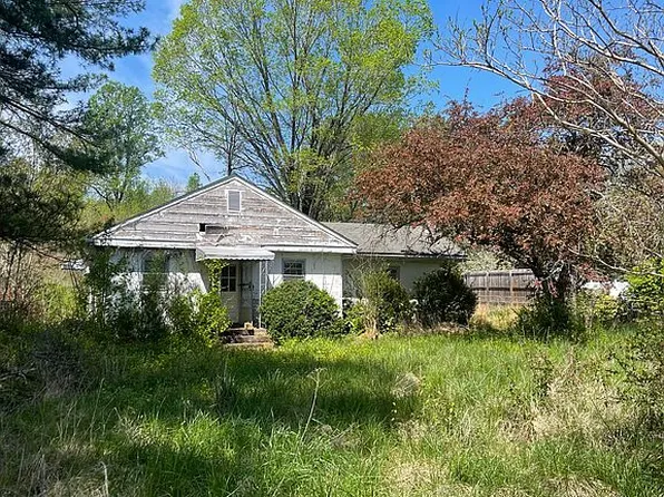7779 Patrick Henry Hwy, Roseland, VA 22967