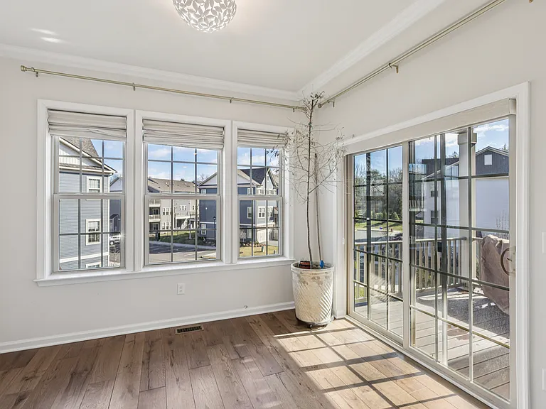 21 Dahlia Dr — Photo 11
