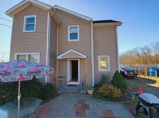 4 Indiana Pl, Norwalk, CT 06854
