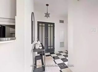 1 Rean Dr #1A, Toronto, ON M2K3C1