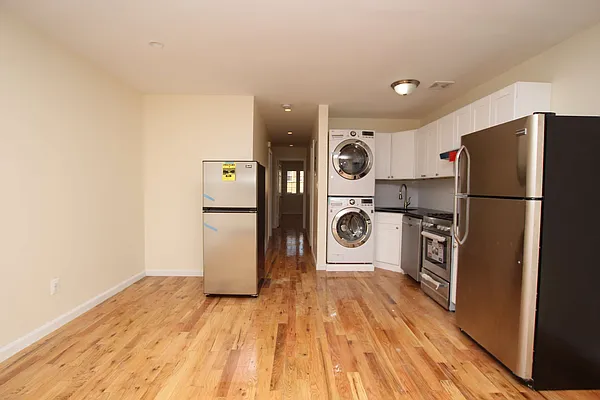 Rented by Nooklyn NYC LLC | media 7