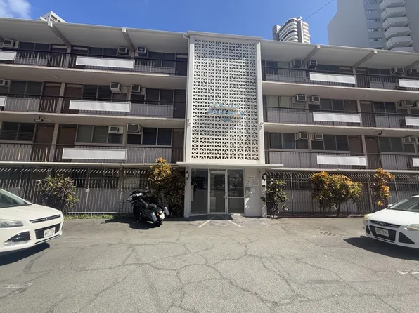 1867 Kaioo Dr, Honolulu, HI