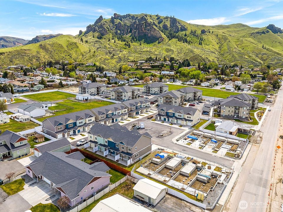 1st image of 1075 Red Apple Road #D13