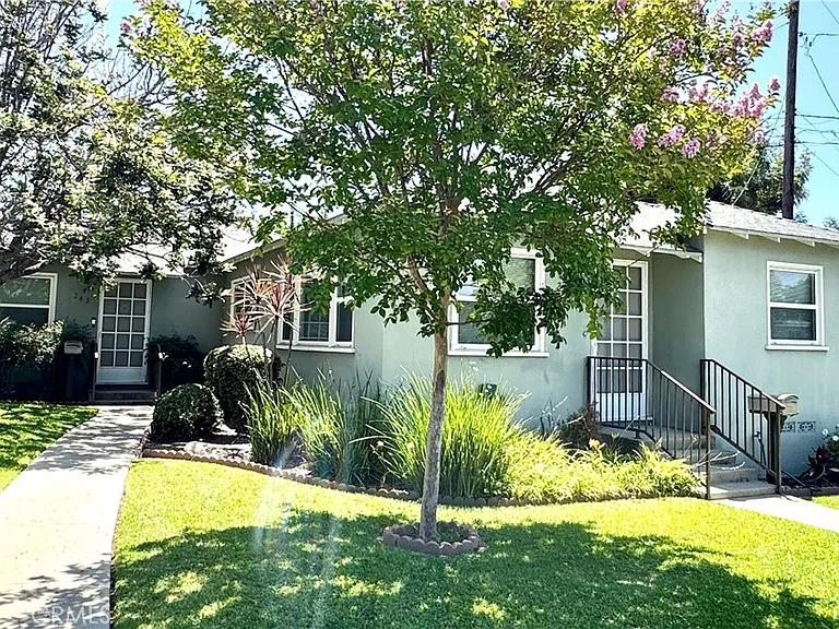 240 N Shamrock Ave — Photo 19