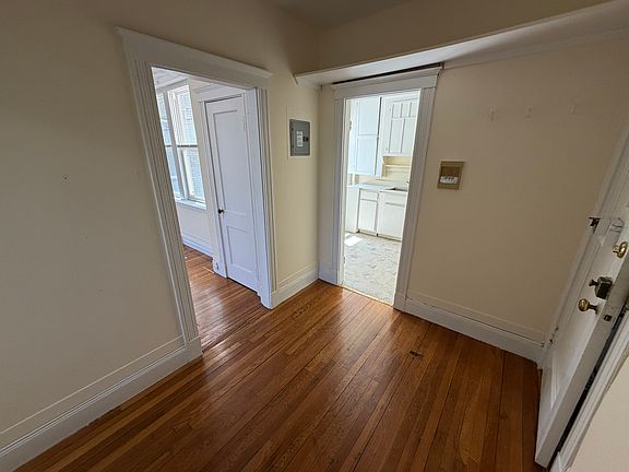 4th image of 17 Lothian Rd APT 303