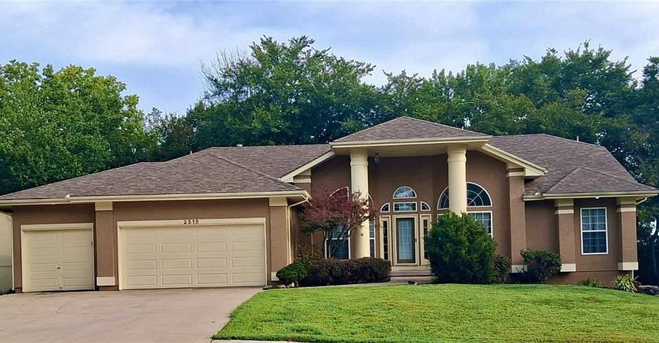 1st image of 2518 SW Wintervalley Ct