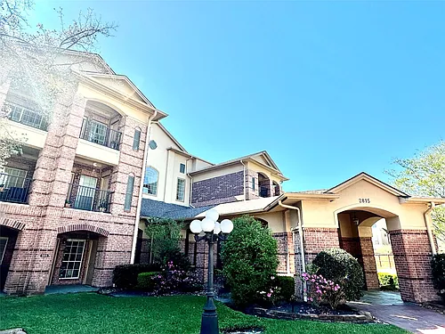 2815 Kings Crossing Dr #209 Photo 1