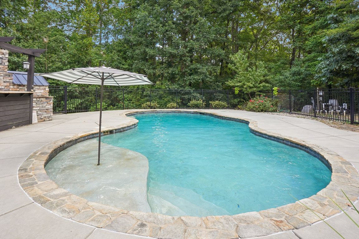 Shady Oaks Dr-S3007-061.jpg