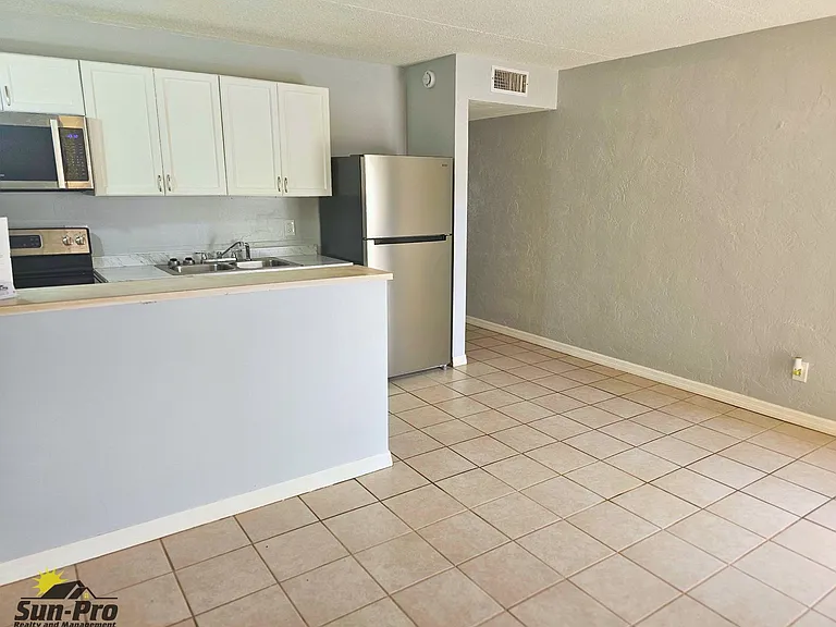 515 Silver Beach Ave #14 — Photo 5