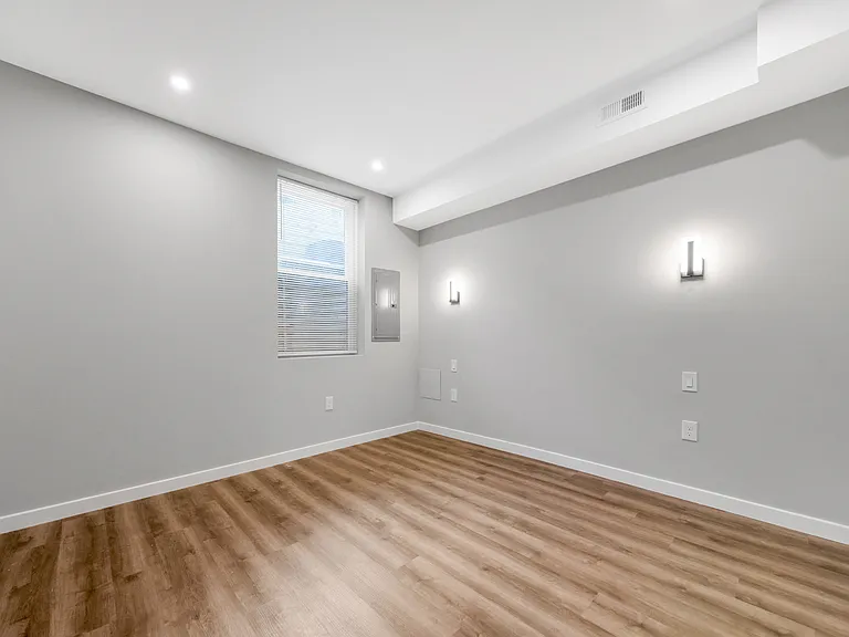 2635 W Sterner St — Photo 19