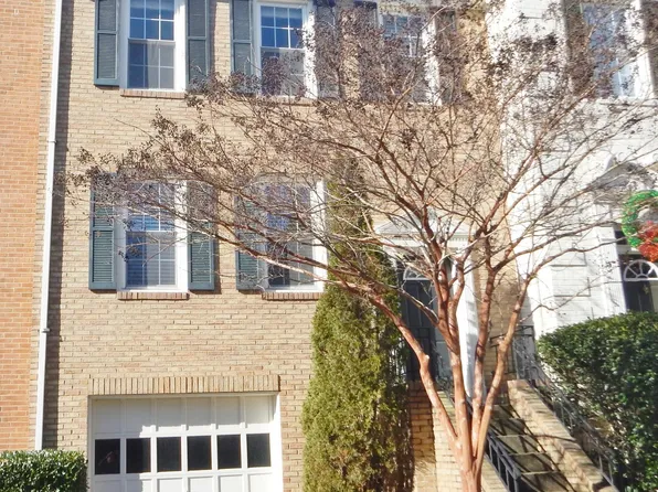 2012 Gallows Tree Ct, Vienna, VA 22182
