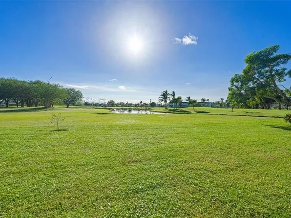 452 Bristle Cone LN, NAPLES, FL 34113