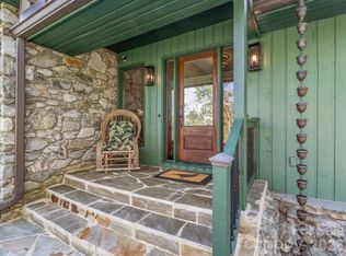 68 Acorn Rd, Asheville, NC 28804