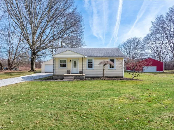 8998 Cooley Rd, Ravenna, OH 44266