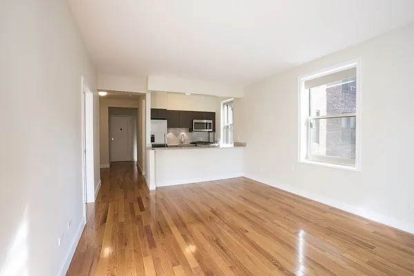 Rented by Stonehenge NYC LLC | media 225