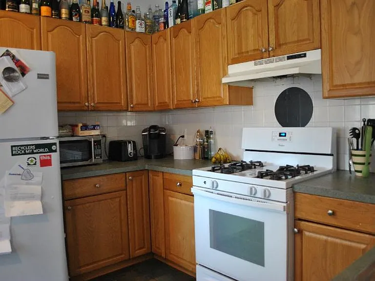 51 Gardner St #2 — Photo 3