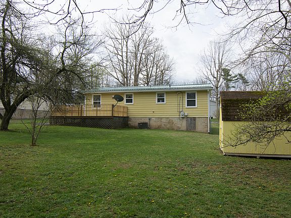 3rd image of 371 Wildwood Ave