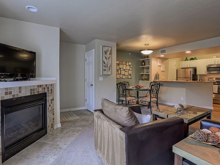 UTE CREEK APARTMENTS — Photo 20