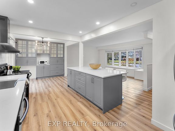 4th image of 35 Bishops Rd