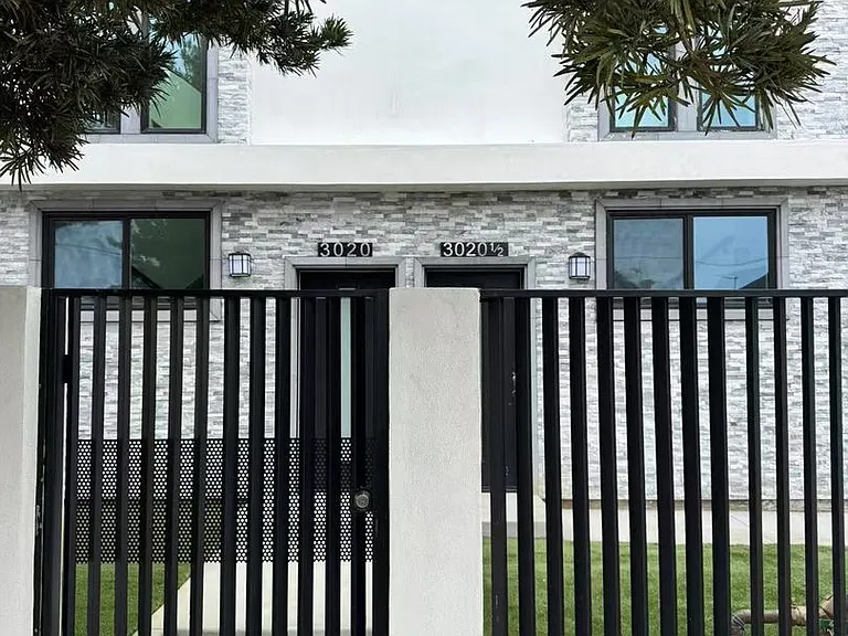 3020 S Normandie Ave — Photo 19