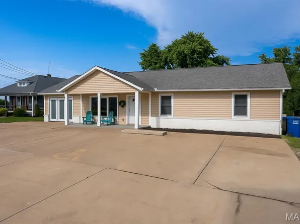 1514 Caulks Hill Rd, Saint Charles, MO 63304