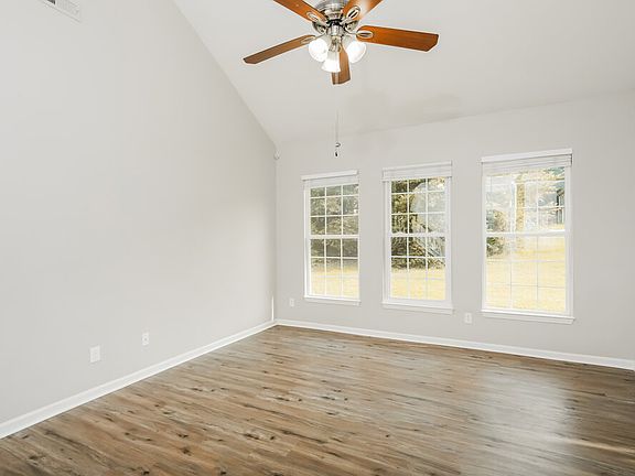 4th image of 802 Shefford Town Dr