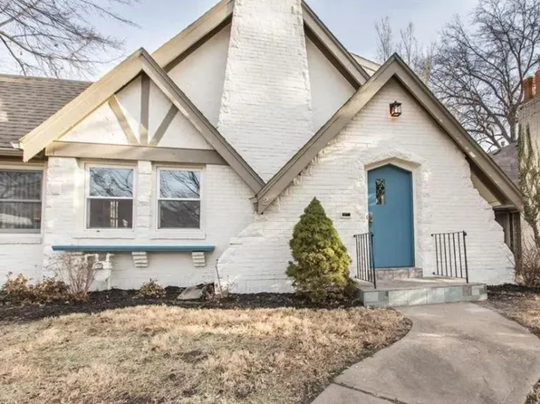 2 E 70th Ter, Kansas City, MO 64113