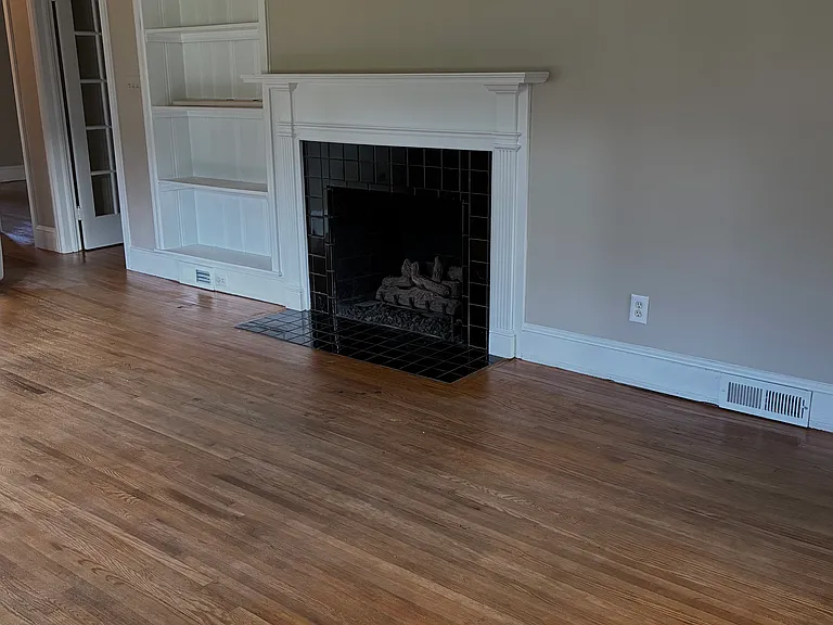 826 Mohigan St — Photo 8