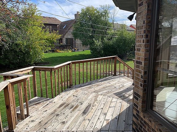A beautiful cedar deck